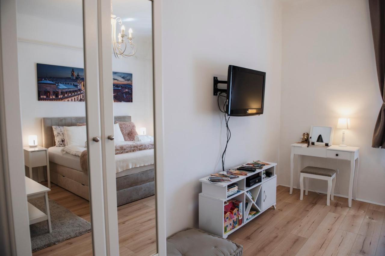 Heart Of Pecs Apartman Free Parking Luaran gambar