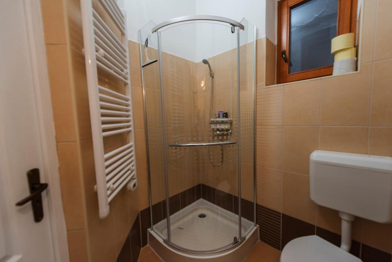 Heart Of Pecs Apartman Free Parking Luaran gambar